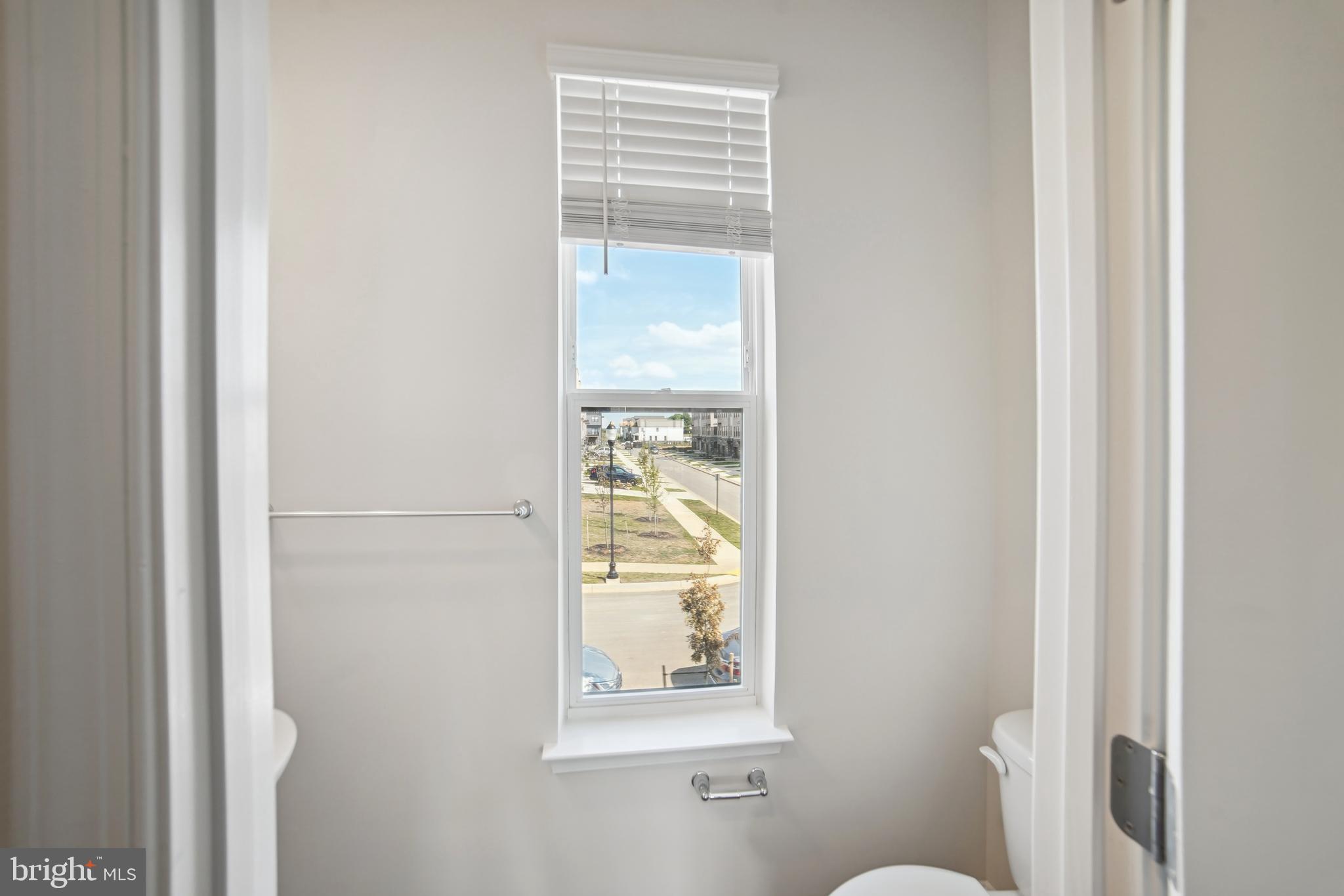 738 Compass Way Frederick, MD 21701 - Photo 10 of 30 Powder Room