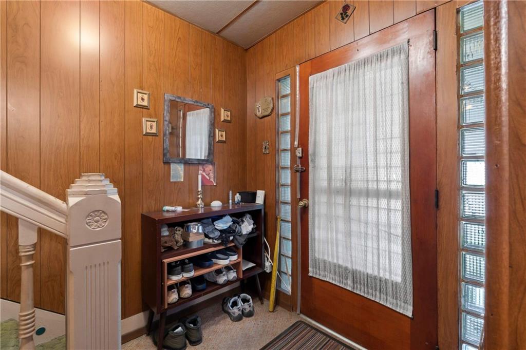 306 Russellwood Avenue McKees Rocks, PA 15136 - Photo 5 of 27