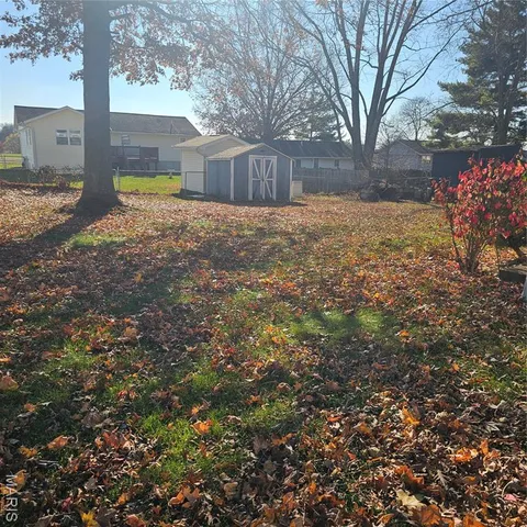 $140,000 | 1205 Sir Lancelot Lane, Godfrey, IL 62035