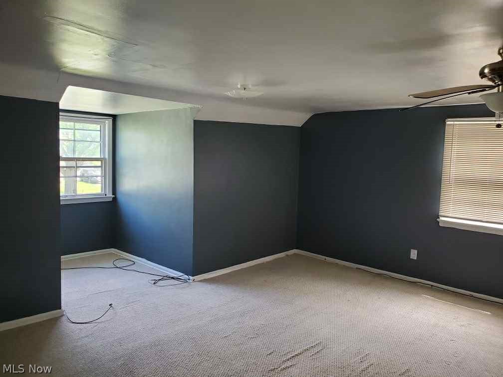 692 Quilliams Road Cleveland Heights, OH 44121 - Photo 4 of 24 Gallery Image 4