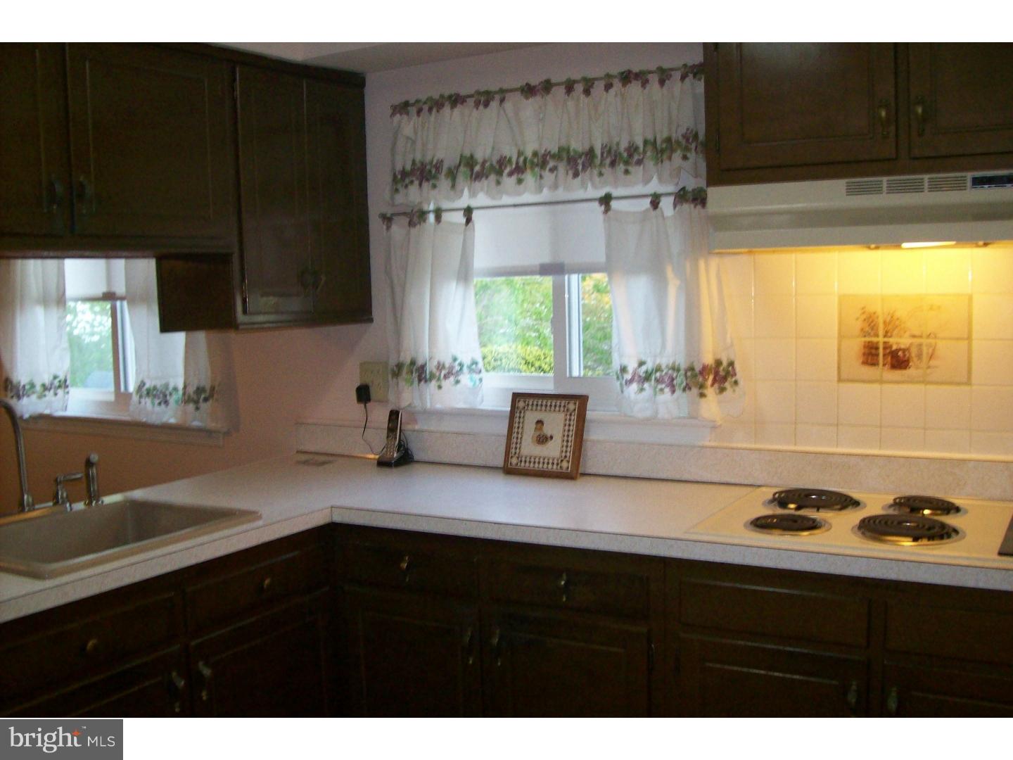 412 Falcon Road Audubon, PA 19403 - Photo 10 of 24 Gallery Image 10