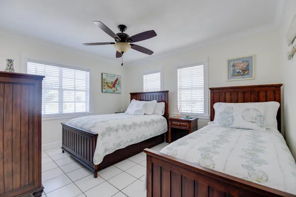 $1,100,000 | 667 Caribbean Drive East, Summerland Key, FL 33042