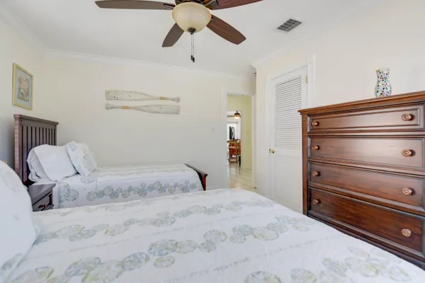 $1,100,000 | 667 Caribbean Drive East, Summerland Key, FL 33042