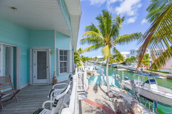 $1,100,000 | 667 Caribbean Drive East, Summerland Key, FL 33042