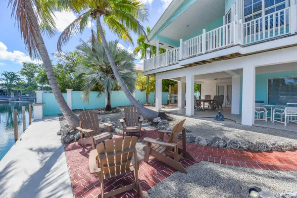 $1,100,000 | 667 Caribbean Drive East, Summerland Key, FL 33042