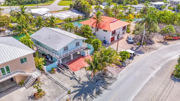 $1,100,000 | 667 Caribbean Drive East, Summerland Key, FL 33042