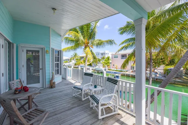 $1,100,000 | 667 Caribbean Drive East, Summerland Key, FL 33042