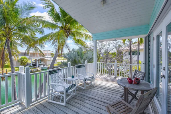 $1,100,000 | 667 Caribbean Drive East, Summerland Key, FL 33042