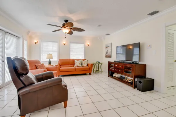 $1,100,000 | 667 Caribbean Drive East, Summerland Key, FL 33042