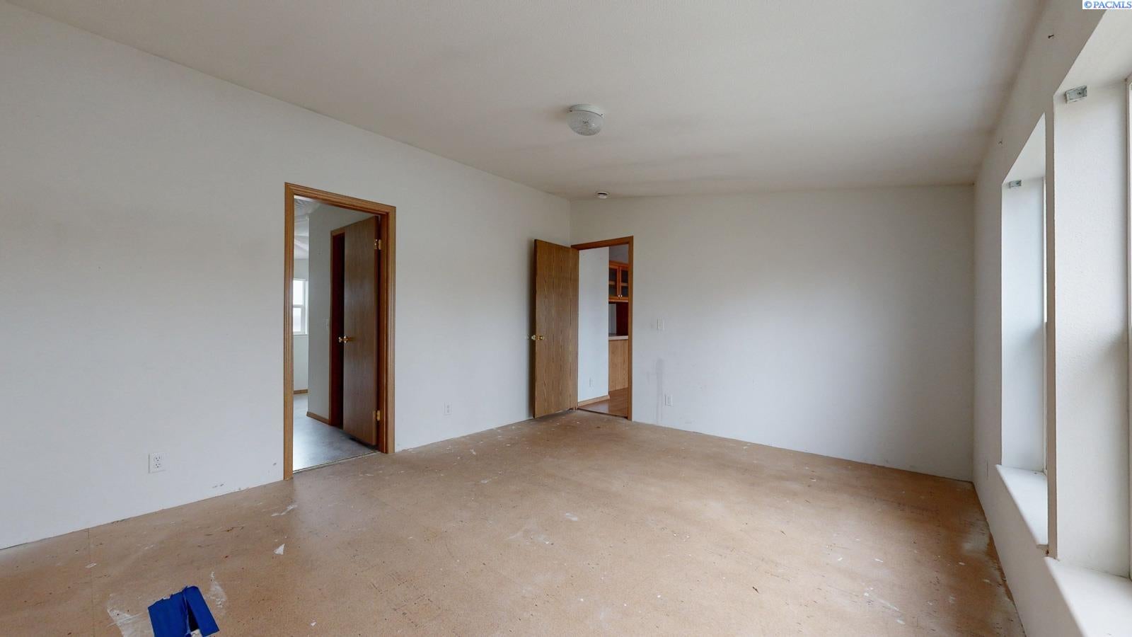4331 Hendricks Road Connell, WA 99326 - Photo 12 of 31 Gallery Image 12