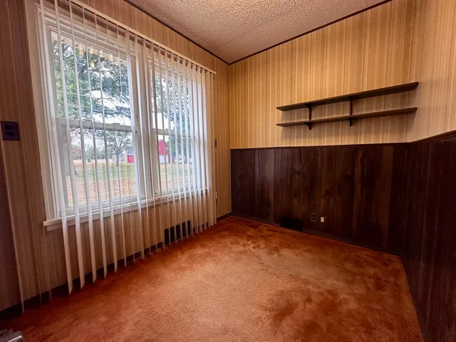 $280,000 | 705 West Commercial Street, Lyndon, IL 61261