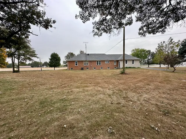 $280,000 | 705 West Commercial Street, Lyndon, IL 61261