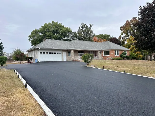 $280,000 | 705 West Commercial Street, Lyndon, IL 61261