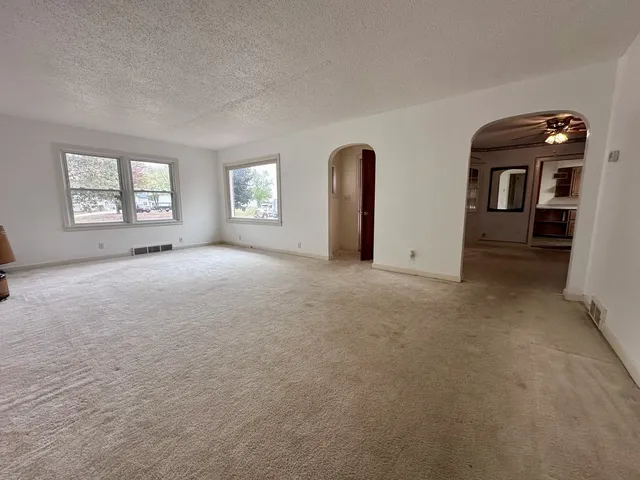 $280,000 | 705 West Commercial Street, Lyndon, IL 61261