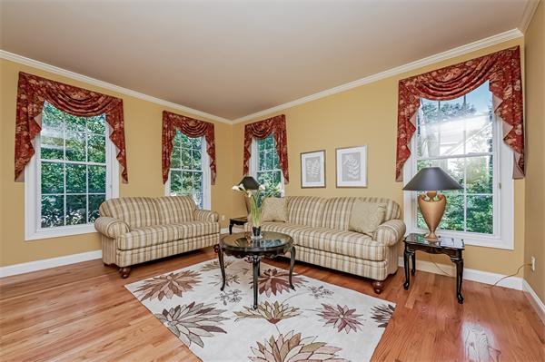 9 Reeve Street Acton, MA 01720 - Photo 4 of 17 Gallery Image 4