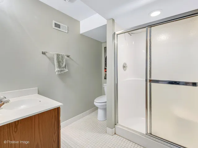 $625,000 | 412 Lawrence Avenue, Glen Ellyn, IL 60137