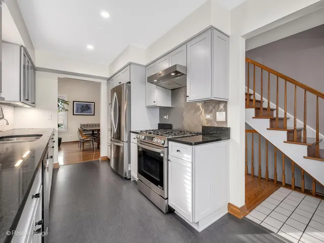 $625,000 | 412 Lawrence Avenue, Glen Ellyn, IL 60137