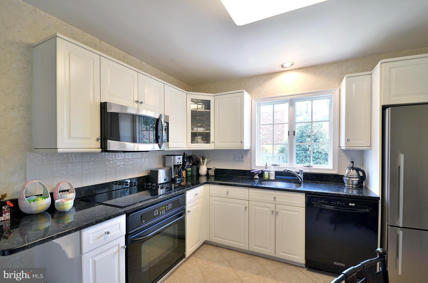 6700 Pawtucket Road Bethesda, MD 20817 - Photo 18 of 30 Kitchen