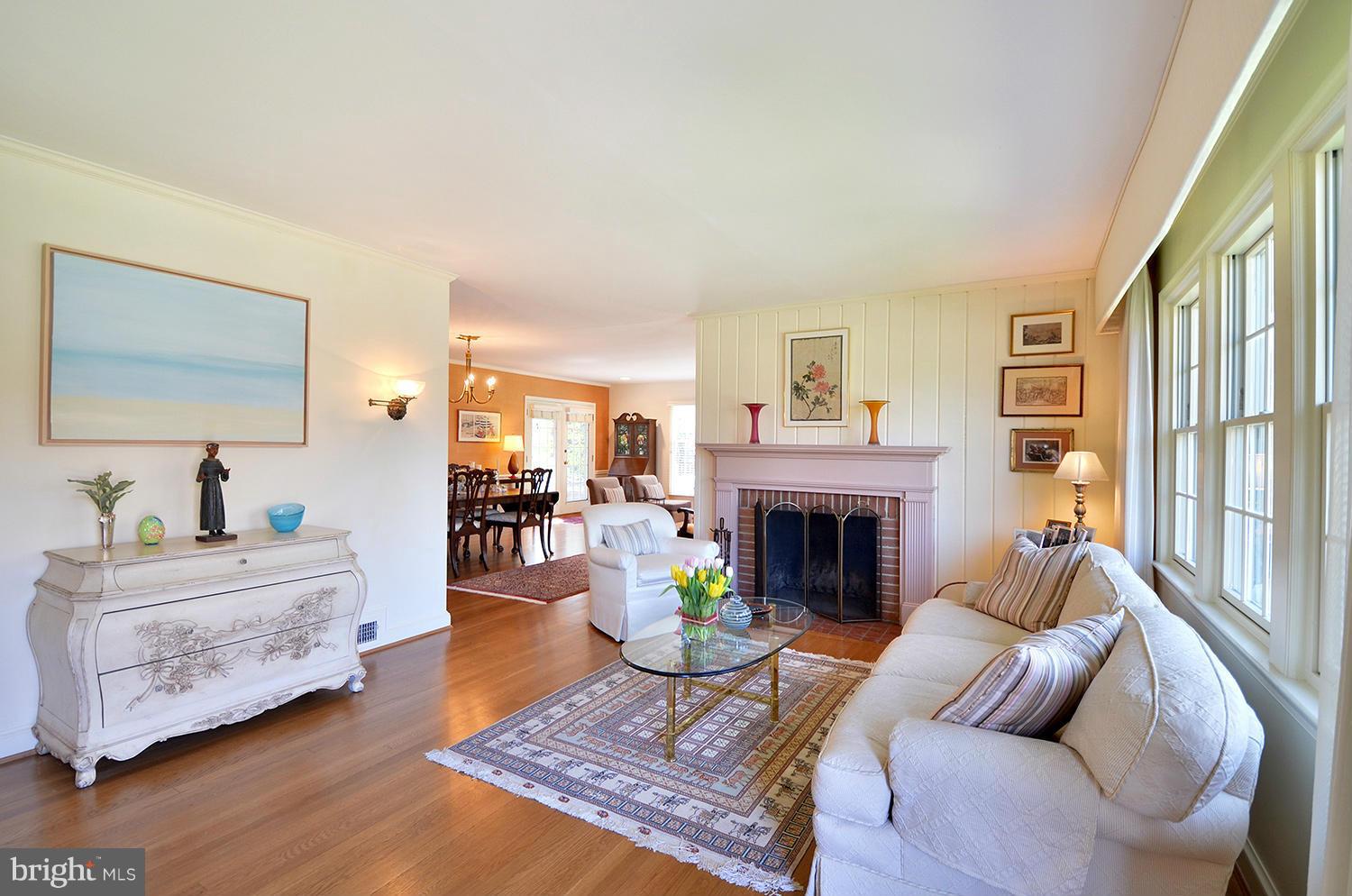 6700 Pawtucket Road Bethesda, MD 20817 - Photo 5 of 30 Family Room