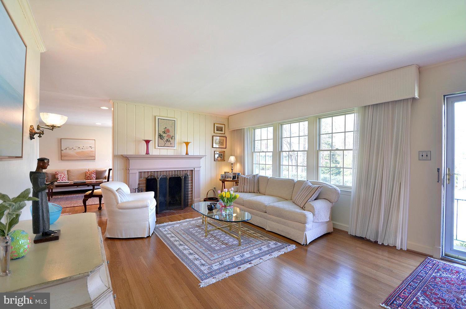 6700 Pawtucket Road Bethesda, MD 20817 - Photo 6 of 30 Family Room