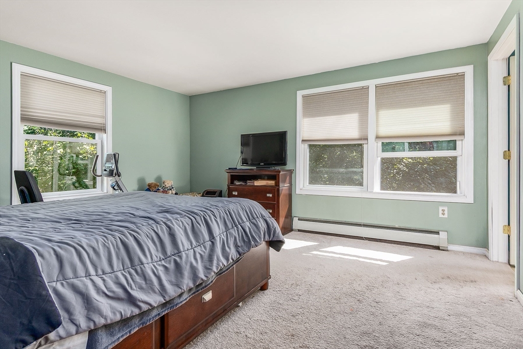 8 Old County Road Amesbury, MA 01913 - Photo 11 of 23