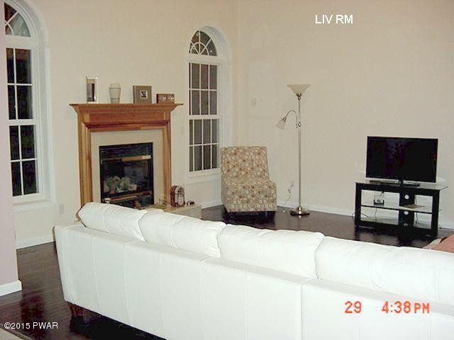 192 Oak Ridge Drive Milford, PA 18337 - Photo 8 of 27
