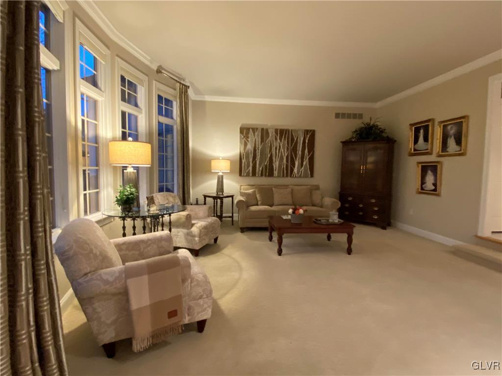 3490 Manor Road Bethlehem, PA 18020 - Photo 2 of 5 Gallery Image 2