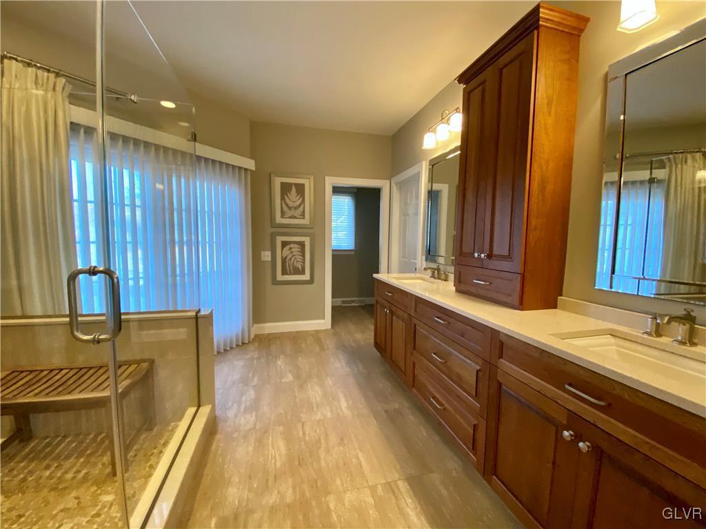 3490 Manor Road Bethlehem, PA 18020 - Photo 5 of 5 Gallery Image 5