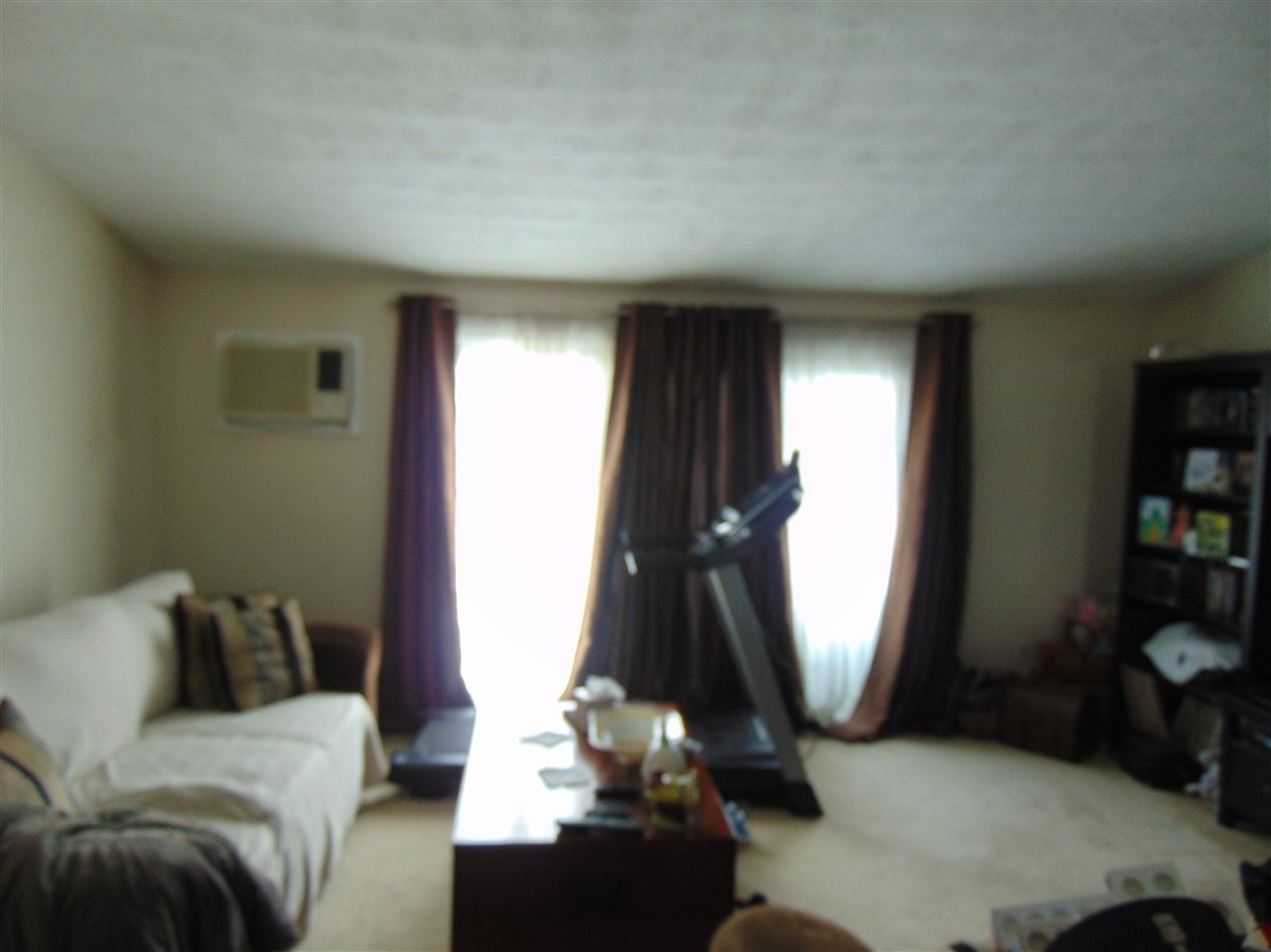 883 Mammoth Road, Unit 2 Manchester, NH 03104 - Photo 6 of 10
