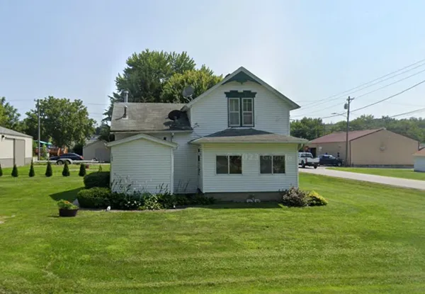 $99,900 | 100 4th Avenue East, Andalusia, IL 61232