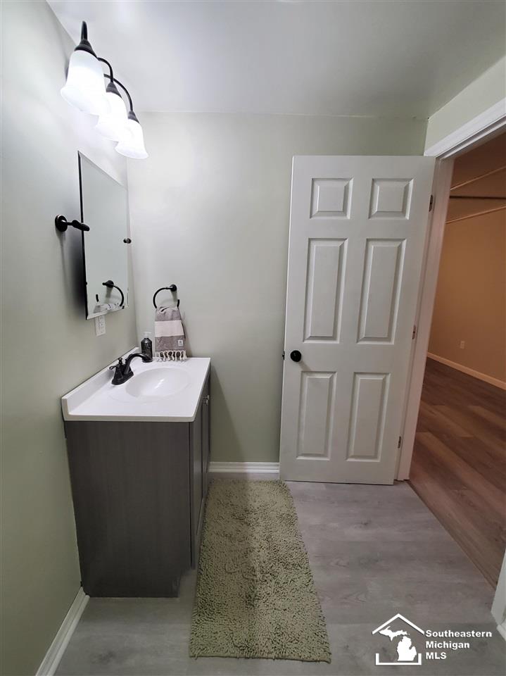 6263 Dallas Road Monroe, MI 48161 - Photo 17 of 22 Ensuite