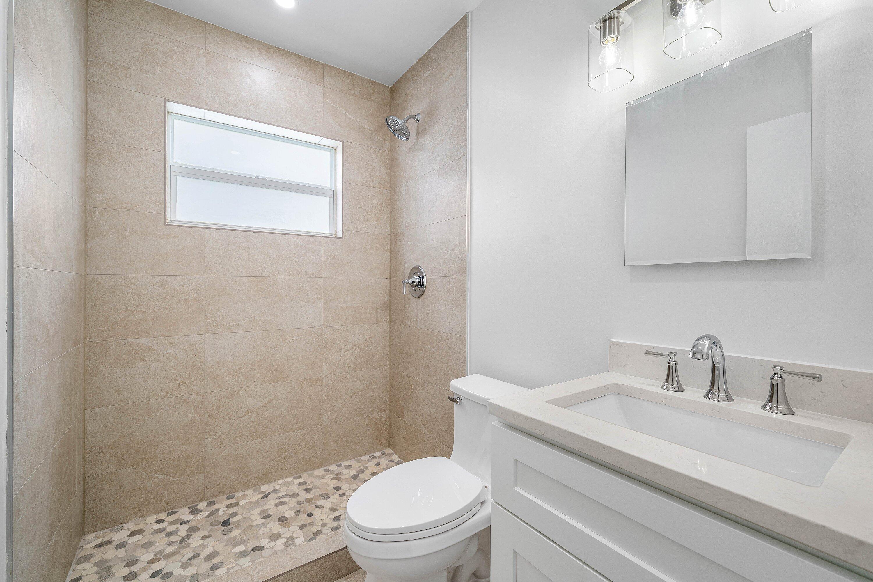 196 Northeast 28th Street Boca Raton, FL 33431 - Photo 16 of 35 196 NE 28th Street (18)
