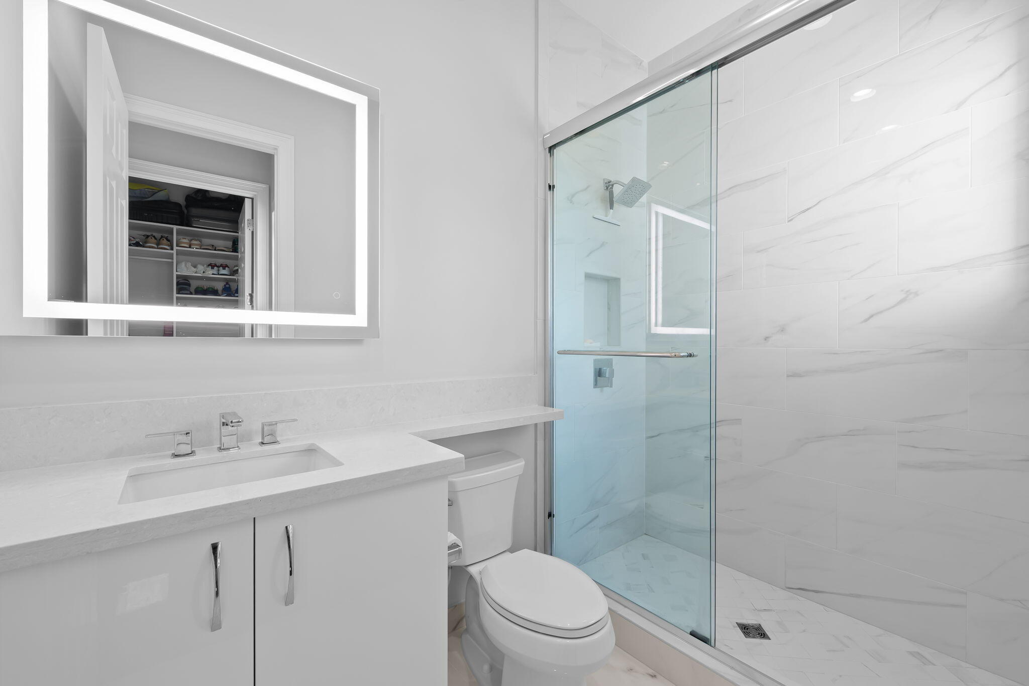 9029 Dulcetto Court Boca Raton, FL 33496 - Photo 28 of 57 Primary Bathroom