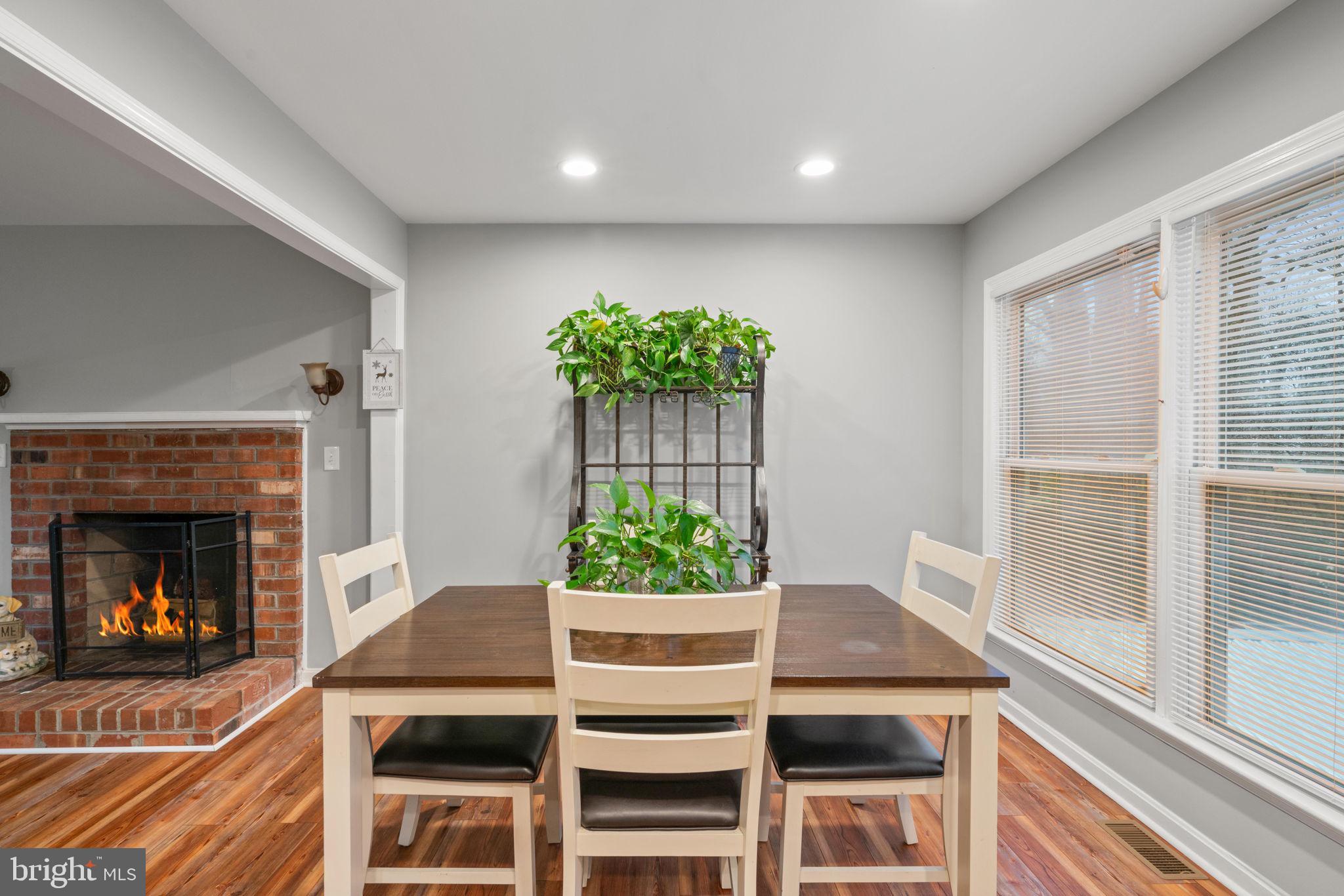 319 Cropp Road Fredericksburg, VA 22406 - Photo 10 of 43 Dining room