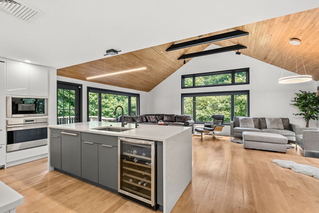 37 Slocum Road Boston, MA 02130 - Photo 11 of 40