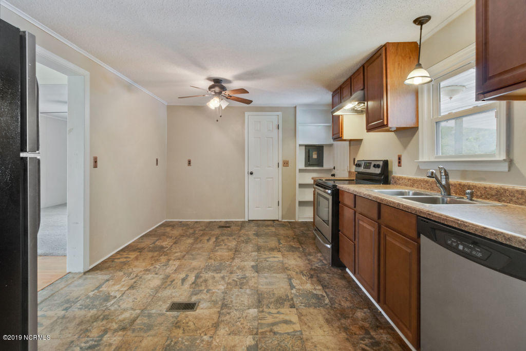 933 Haw Branch Road Beulaville, NC 28518 - Photo 5 of 17 IMG_5816