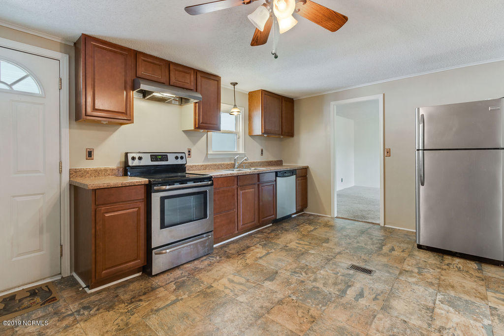933 Haw Branch Road Beulaville, NC 28518 - Photo 6 of 17 IMG_5829