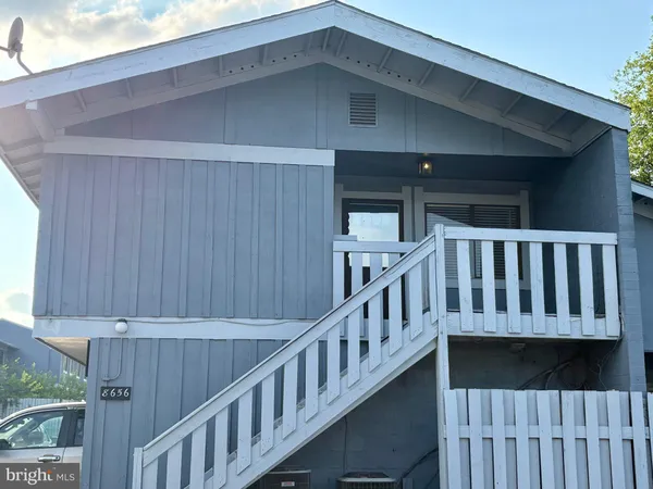 $299,990 | 8656 Inyo Place, Unit 10, Manassas Park, VA 20111
