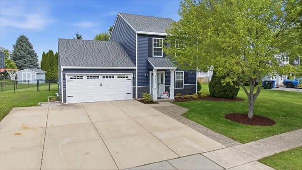 $365,000 | 625 Fairview Lane, South Elgin, IL 60177