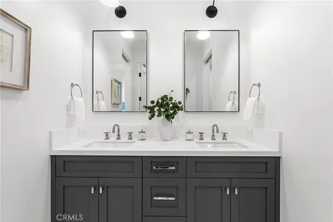 $6,295,000 | 1530 Anita Lane, Newport Beach, CA 92660