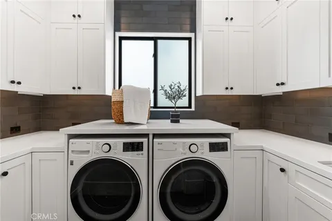 $6,295,000 | 1530 Anita Lane, Newport Beach, CA 92660