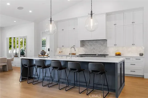 $6,295,000 | 1530 Anita Lane, Newport Beach, CA 92660