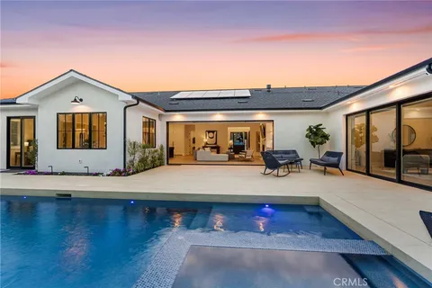 $6,295,000 | 1530 Anita Lane, Newport Beach, CA 92660