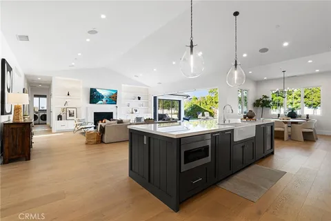 $6,295,000 | 1530 Anita Lane, Newport Beach, CA 92660