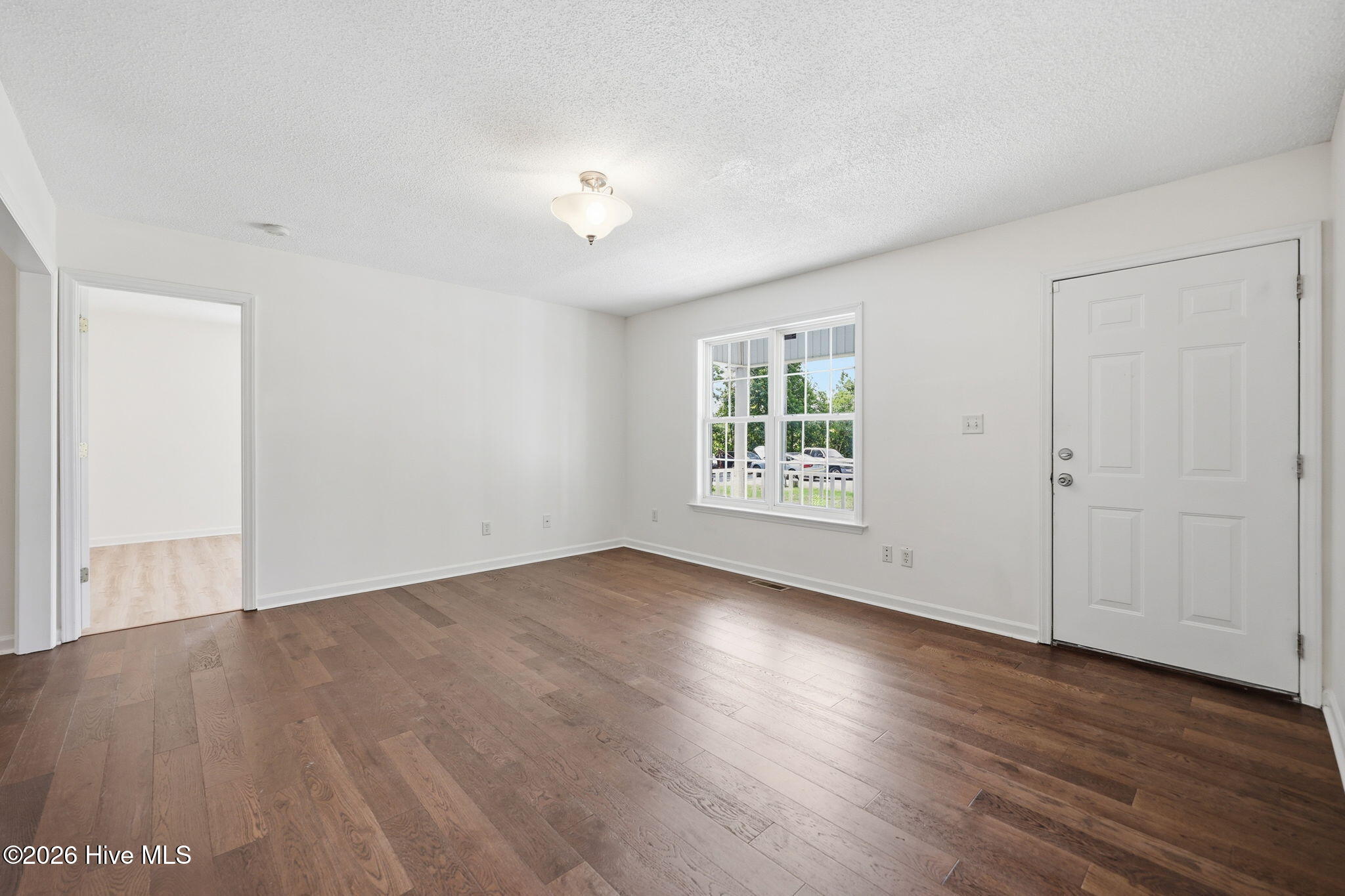 1402 Lockwood Road Kinston, NC 28501 - Photo 4 of 37