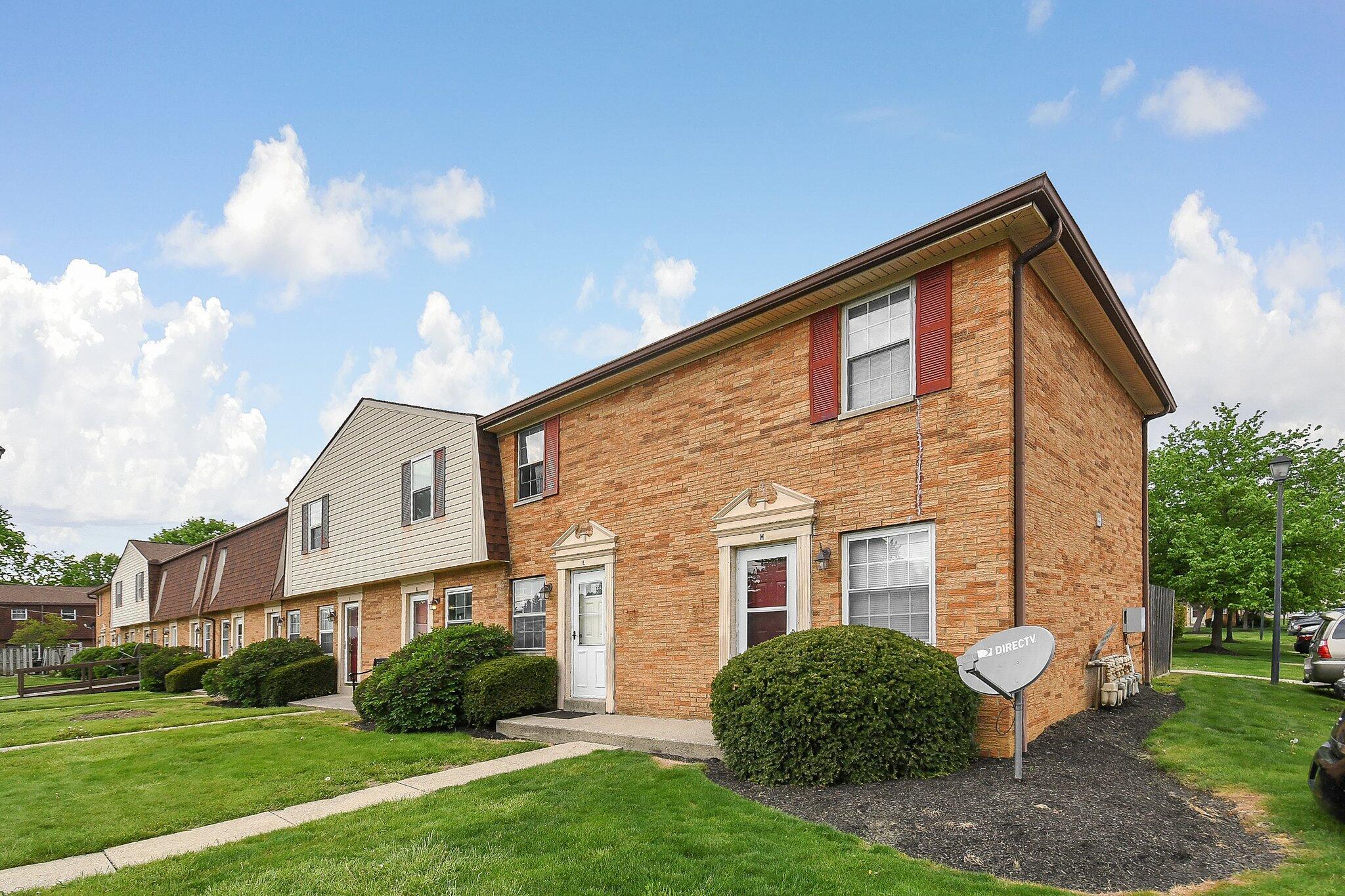 5696 Beechcroft Road, Unit M Columbus, OH 43229 - Photo 5 of 27 4-web-or-mls-5696-beechcroft-rd-m