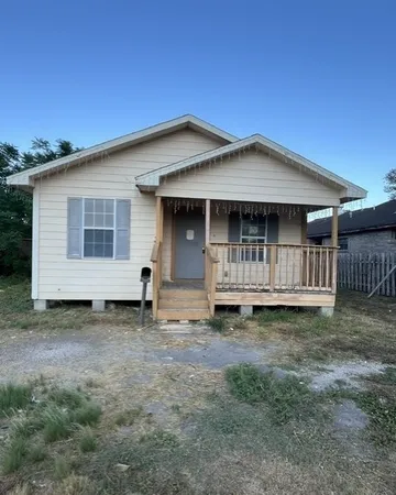 $44,900 | 812 North King Street, Alice, TX 78332