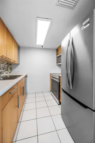 $299,999 | 1010 Northwest 11th Street, Unit 507, Miami, FL 33136