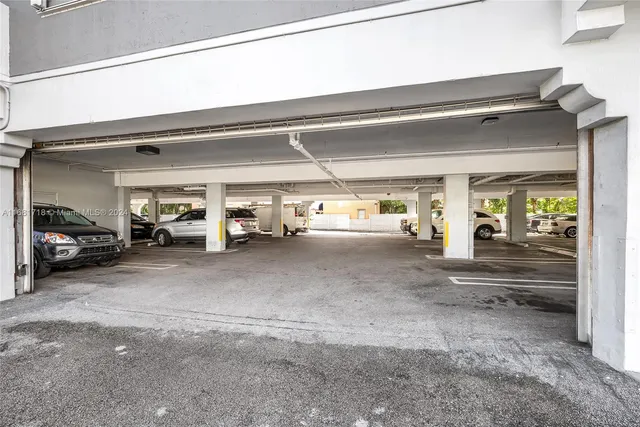 $299,999 | 1010 Northwest 11th Street, Unit 507, Miami, FL 33136