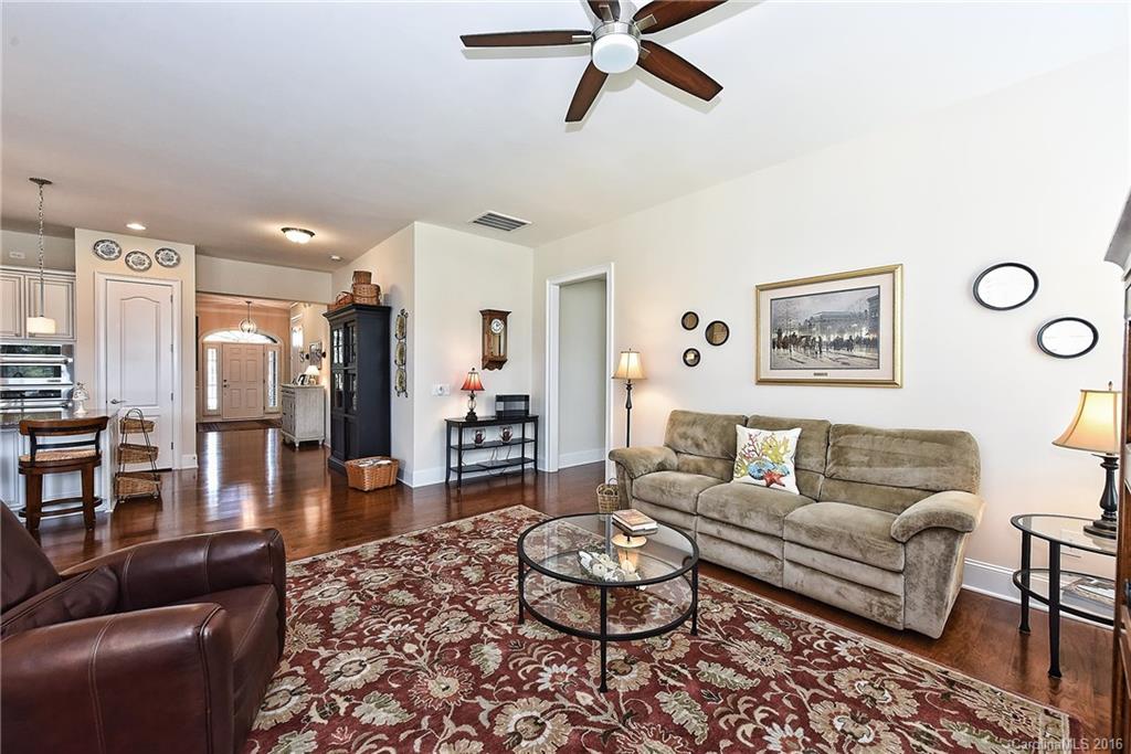 15511 Lake Ridge Road Charlotte, NC 28278 - Photo 13 of 24 Gallery Image 13
